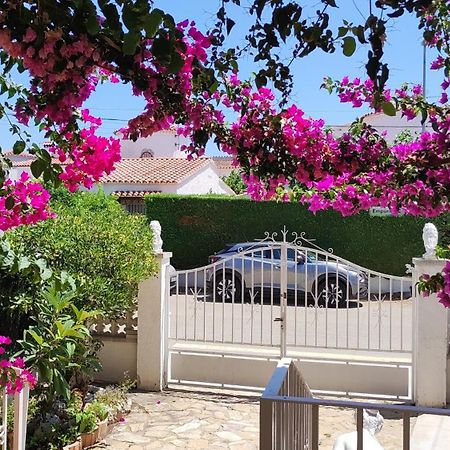 Leones Villa Empuriabrava Bagian luar foto
